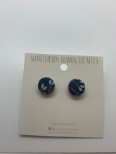 Load image into Gallery viewer, Northern Dawn Beauty Jewelry
